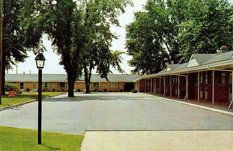 Del Rio Motel - Vintage Post Card